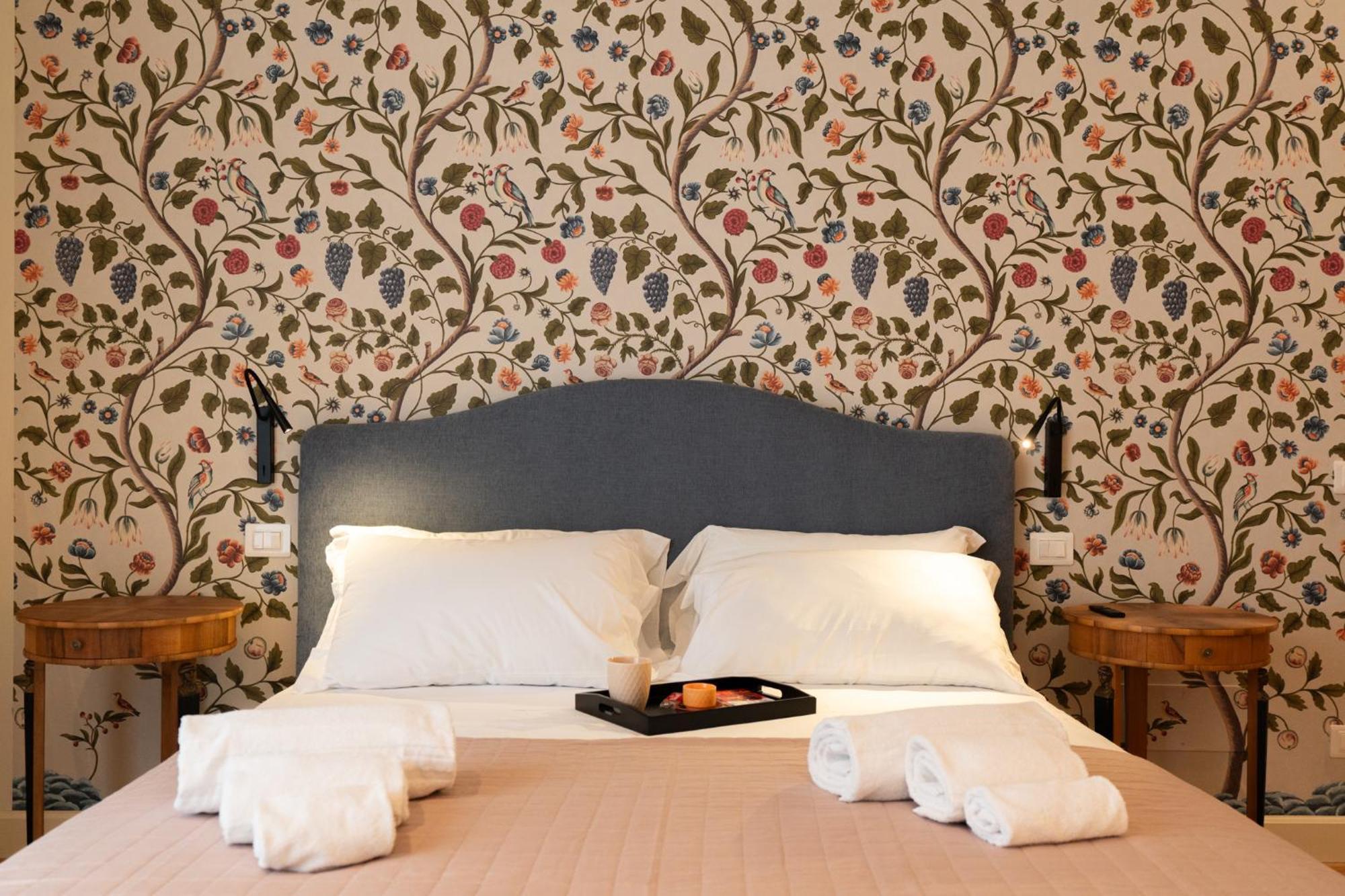 Palazzo Biasini By Postcardsfrom Hotel เวโรนา ภายนอก รูปภาพ