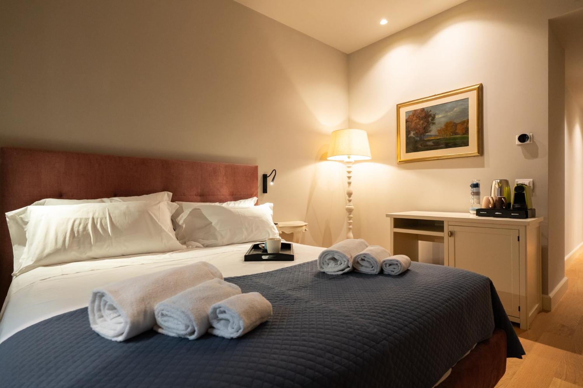 Palazzo Biasini By Postcardsfrom Hotel เวโรนา ภายนอก รูปภาพ