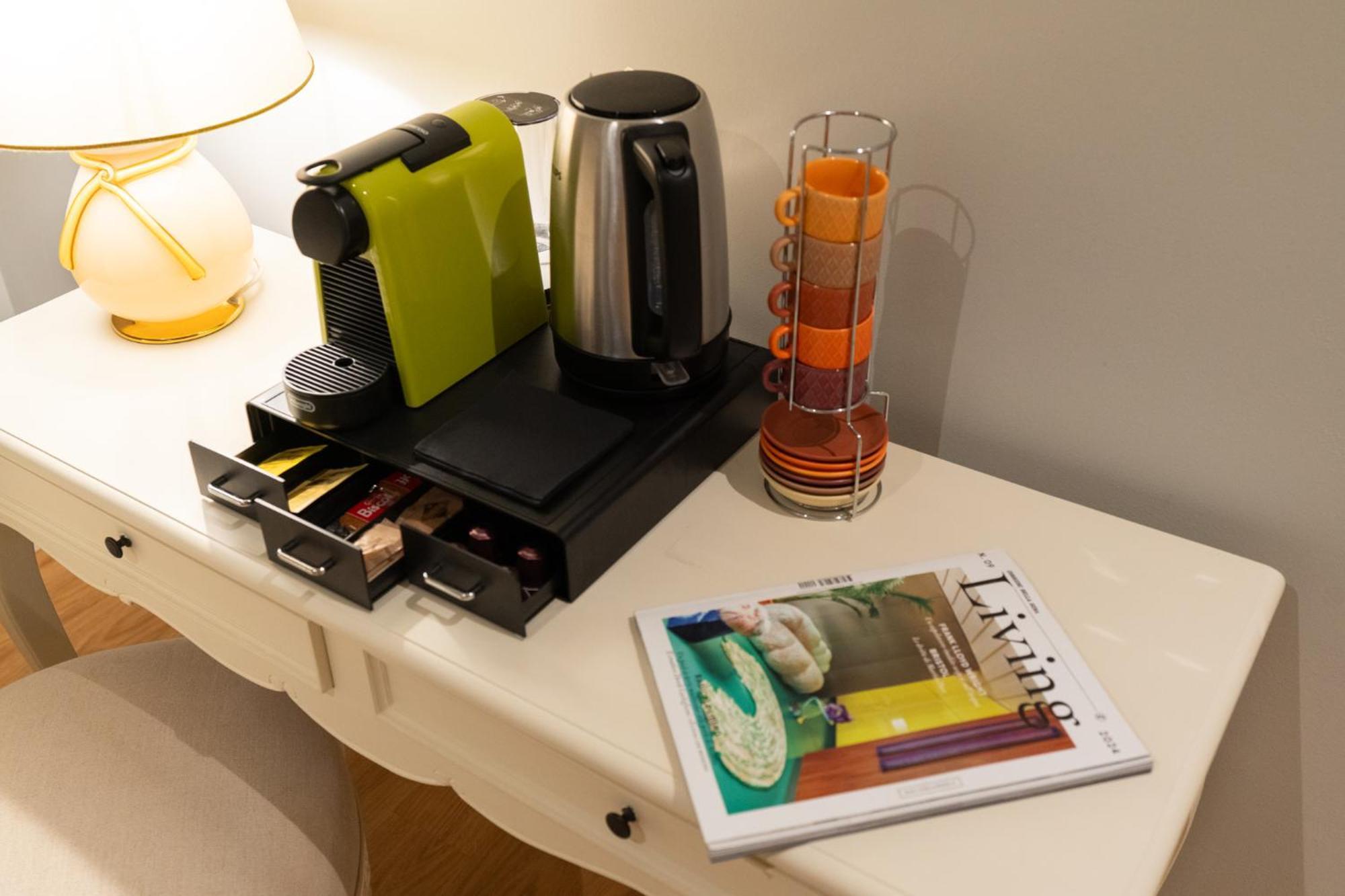 Palazzo Biasini By Postcardsfrom Hotel เวโรนา ภายนอก รูปภาพ